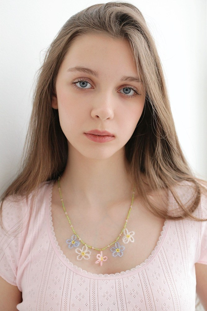 Irina Bogushevskaya. DISTINCTIVE MODEL AGENCY. Модельное агентство специализирующиеся на зарубежном плейсменте моделей