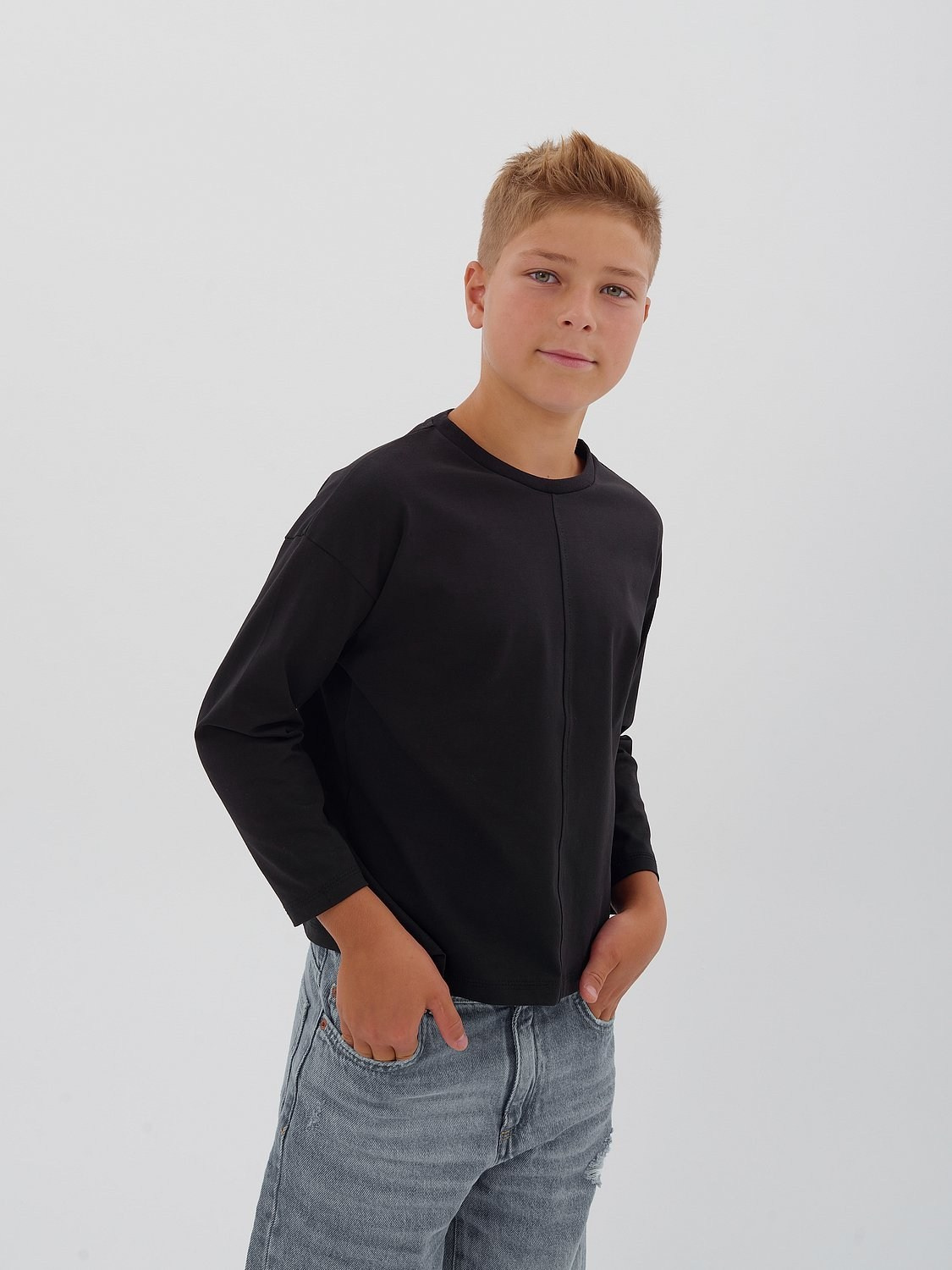 Детская одежда: лонгсливы и футболки. Портретный фотограф в Санкт-Петербурге