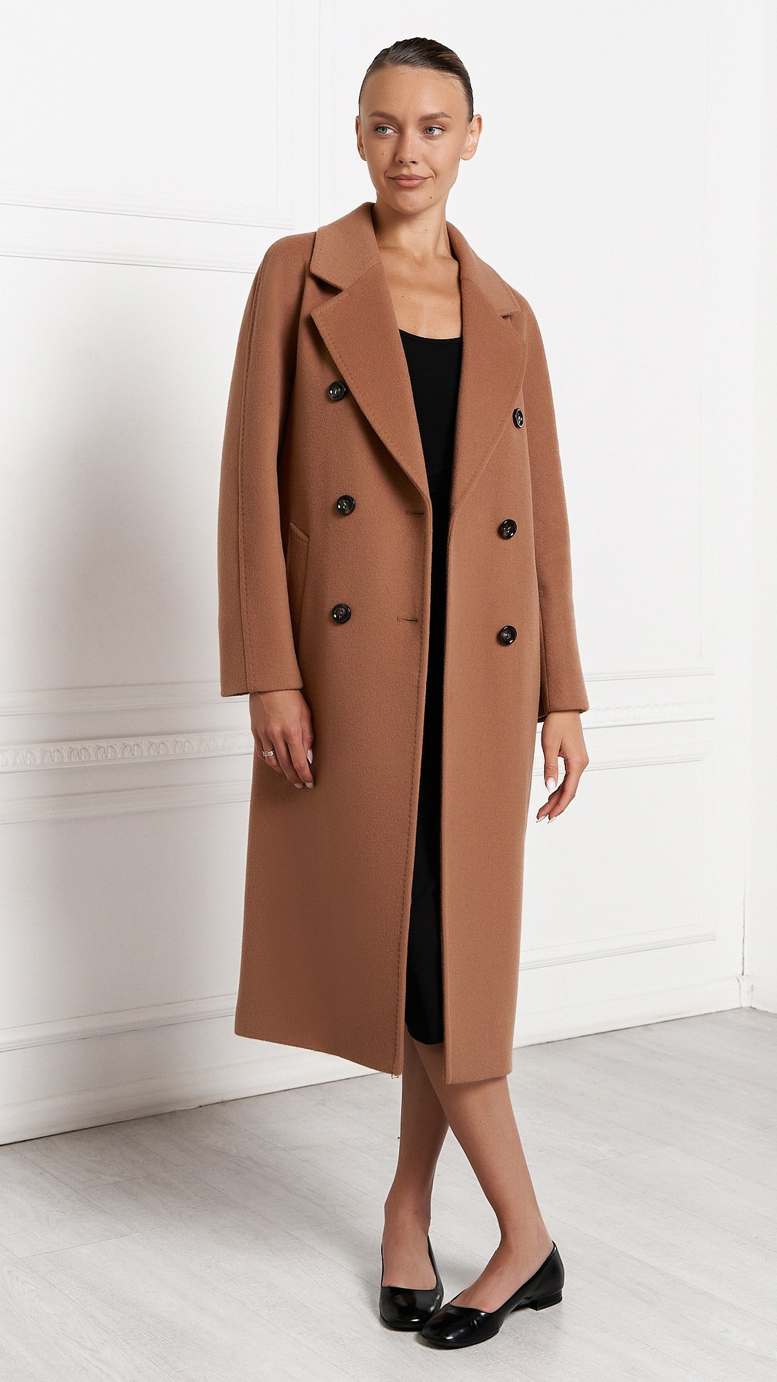 Лукбук бренда женской верхней одежды Elena Furs в Москве под ключ