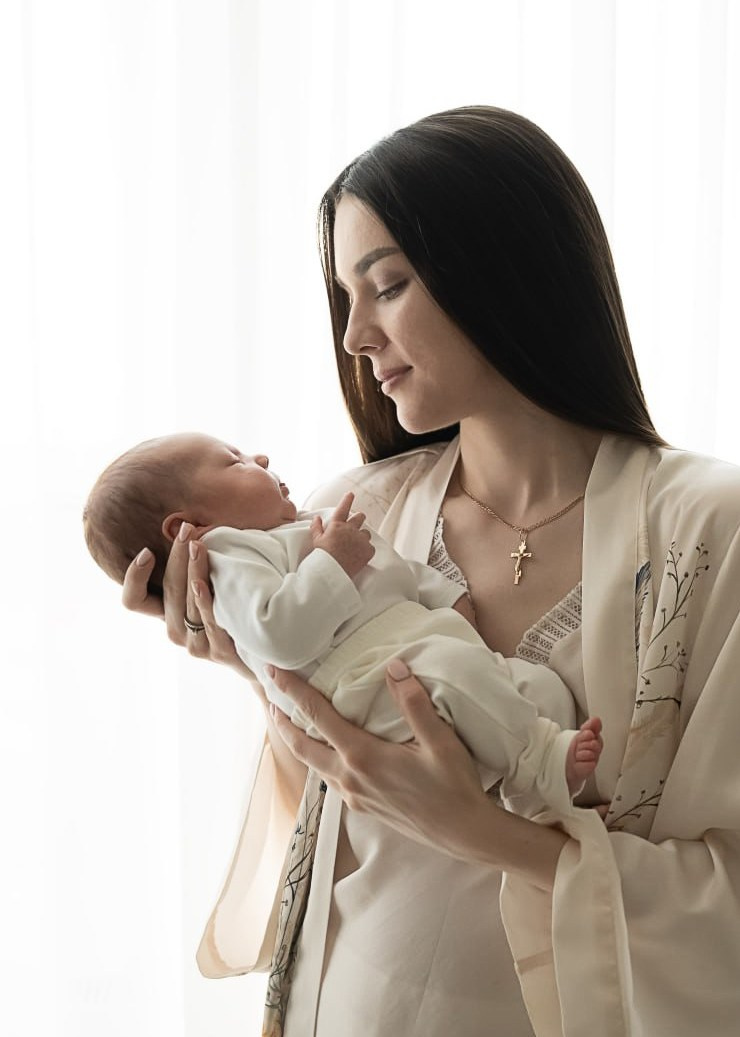 Фотосессия новорожденного дома  примеры фото. Фотограф в Ялте Инна Найден. Детский и семейный фотограф