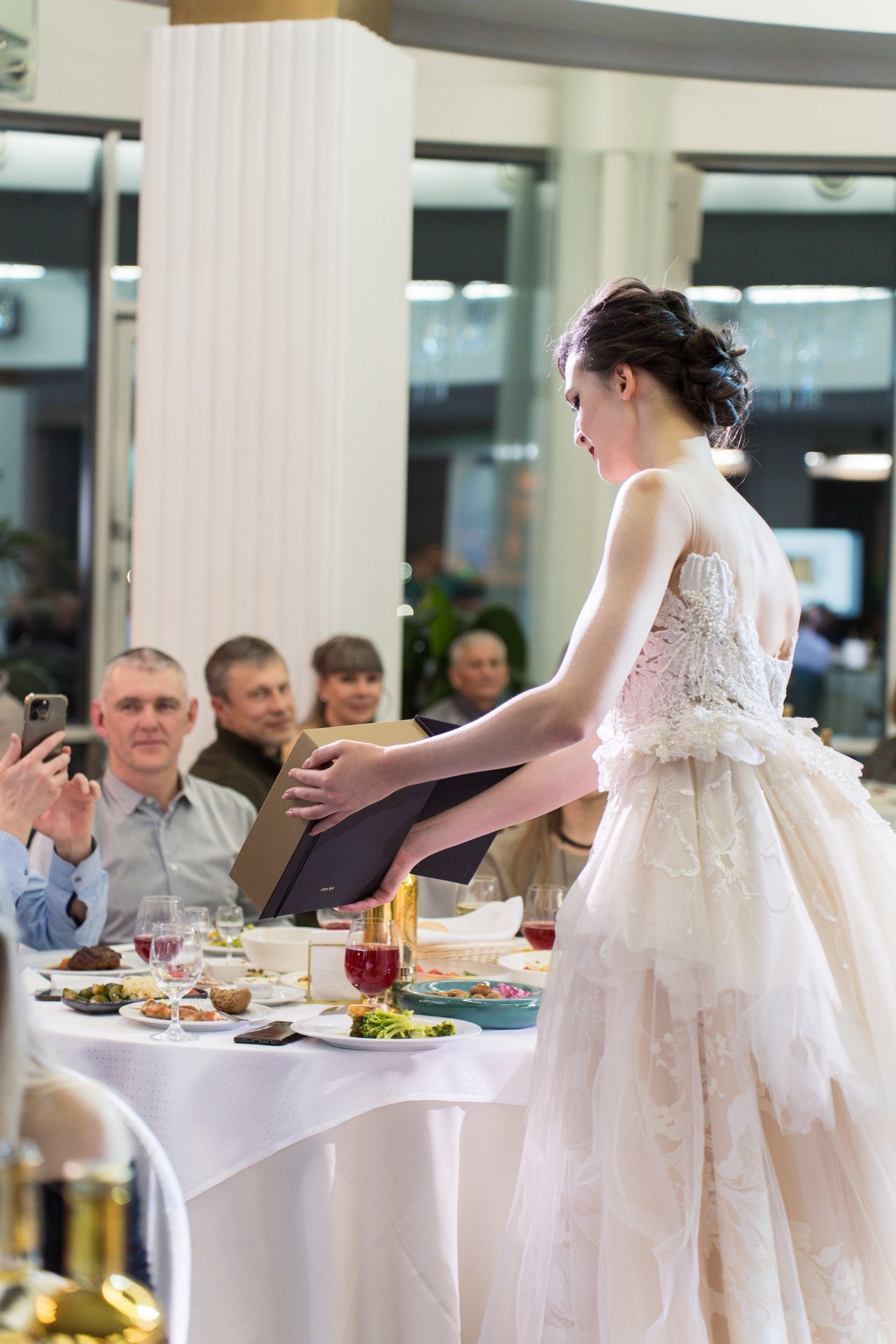 Русьпушнина. Репортажная съёмка в Санкт-Петербурге, Константин Петров