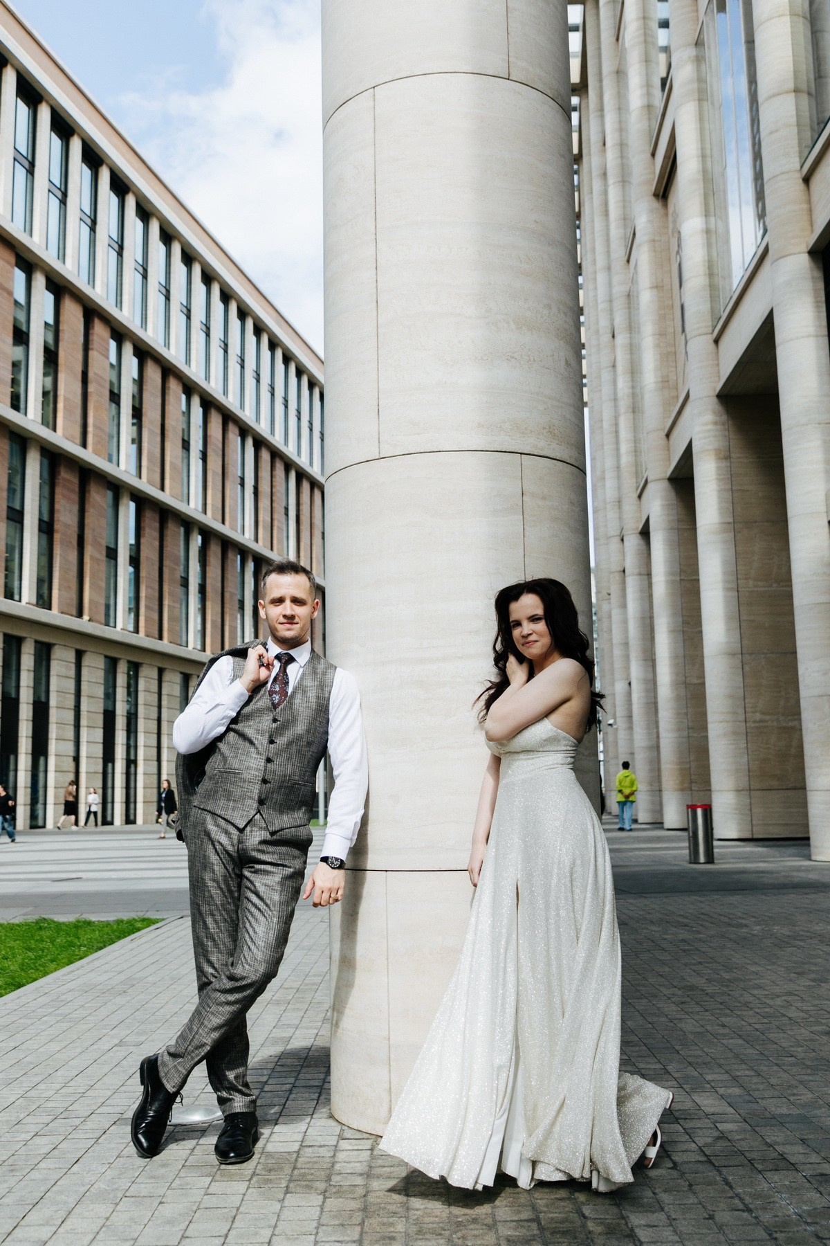 Свадебная прогулка в СПб, фотограф Денис Дорфф. Фотограф крещение венчание в Петербурге! Помогает подобрать храм и посоветовал душевного батюшку в СПб