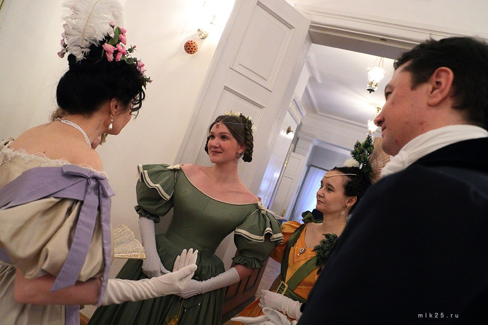 Рождественский бал. Mik25