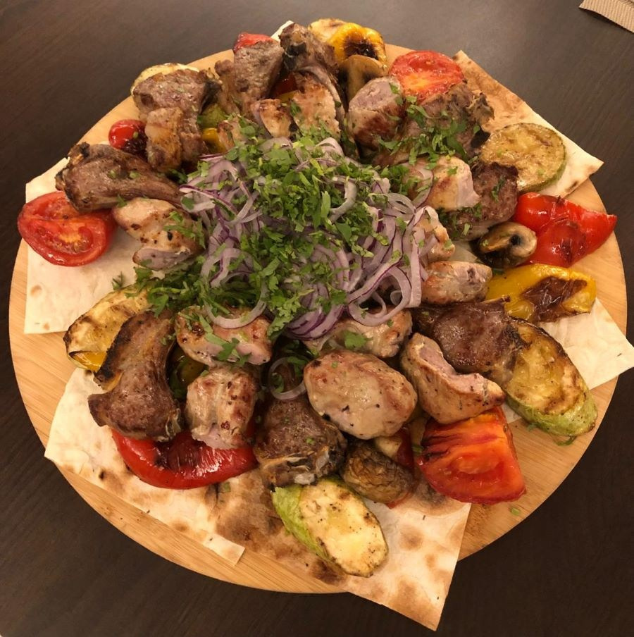 Банкетное меню. Грузинская кухня. Доставка блюд по меню. Доставка комплексных обедов