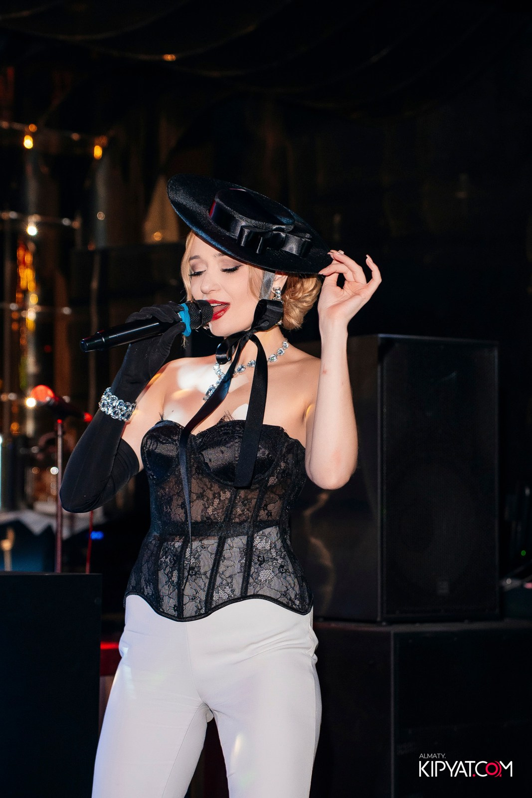 MOOD KARAOKE & TERRACE. КИПЯТКОМ АЛМАТЫ!