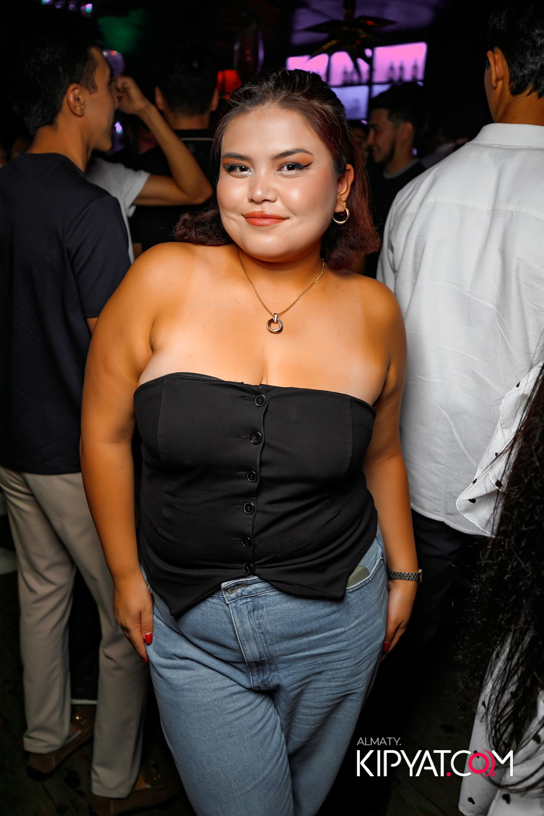 UYAT EMES BAR. КИПЯТКОМ АЛМАТЫ!