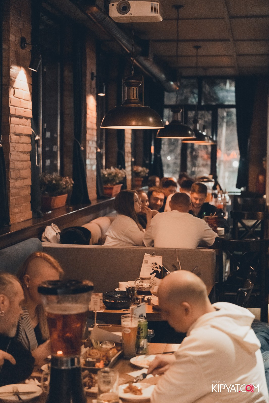 ПИНТА НА АУЭЗОВА. КИПЯТКОМ АЛМАТЫ!