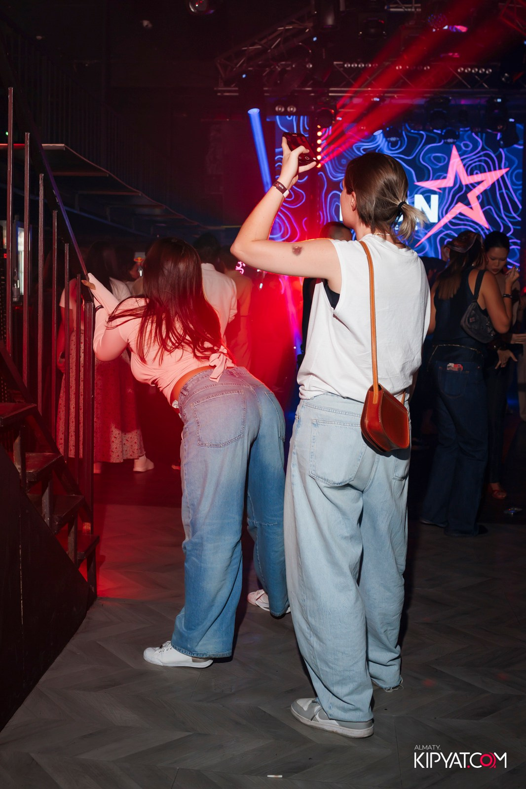 НОЧНОЙ КЛУБ ICON. КИПЯТКОМ АЛМАТЫ!