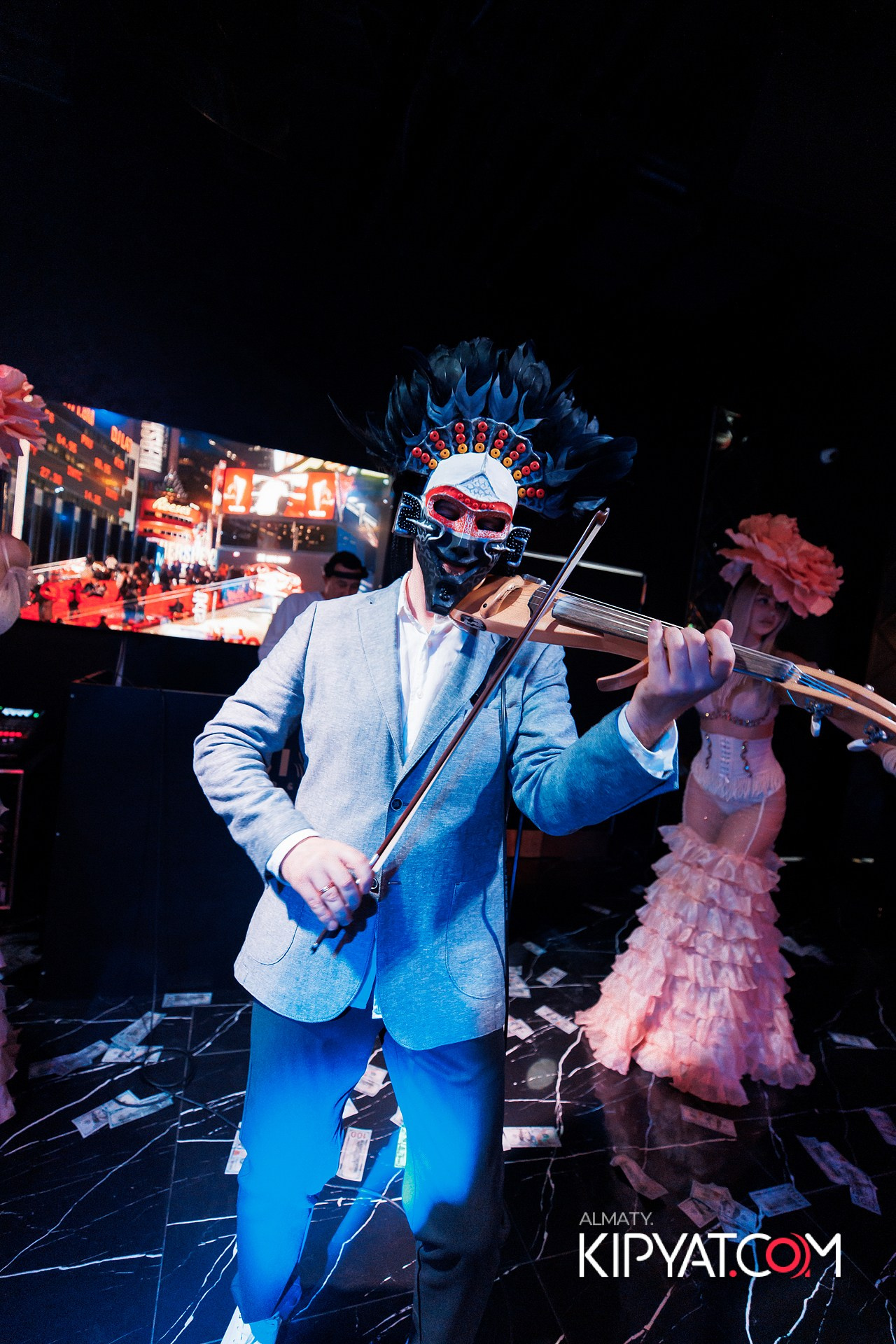 MOOD KARAOKE & TERRACE. КИПЯТКОМ АЛМАТЫ!