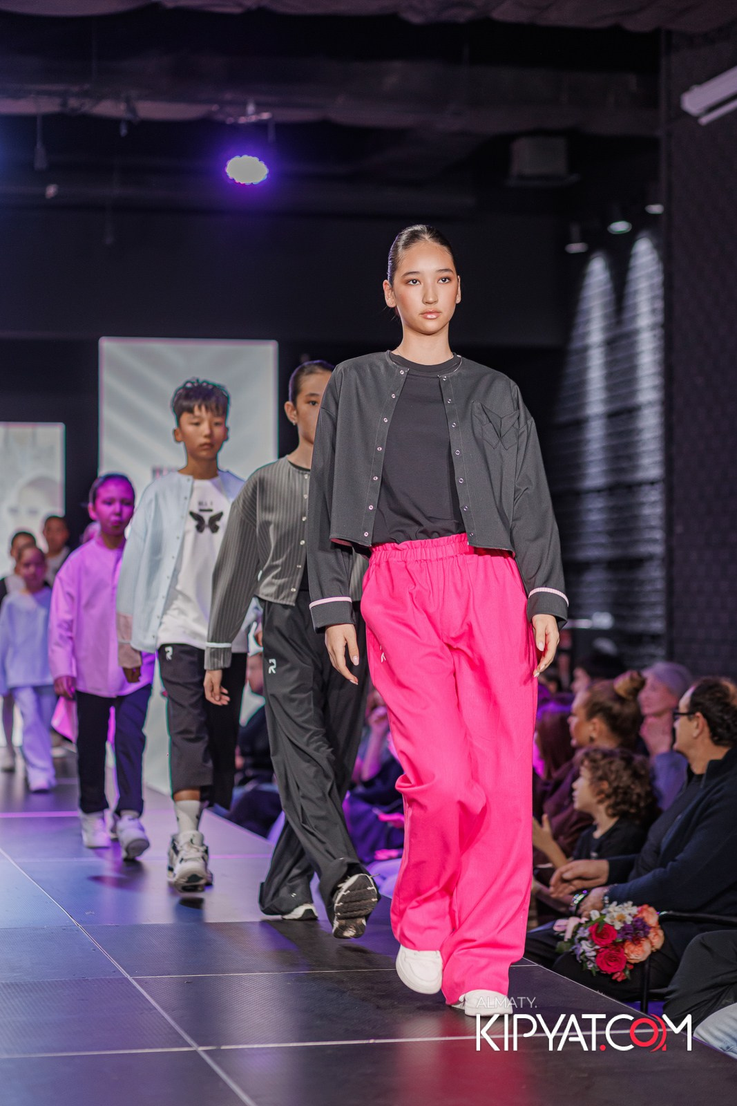 JUNIOR MODELS SHOW В РАМКАХ БЛАГОТВОРИТЕЛЬНОГО ПРОЕКТА МОДА ЗА СЧАСТЬЕ ДЕТЕЙ. КИПЯТКОМ АЛМАТЫ!