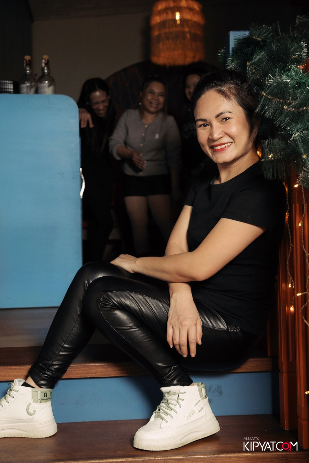 ГРУЗИНСКИЙ ДВОР НА КАБАНБАЙ БАТЫРА. КИПЯТКОМ АЛМАТЫ!