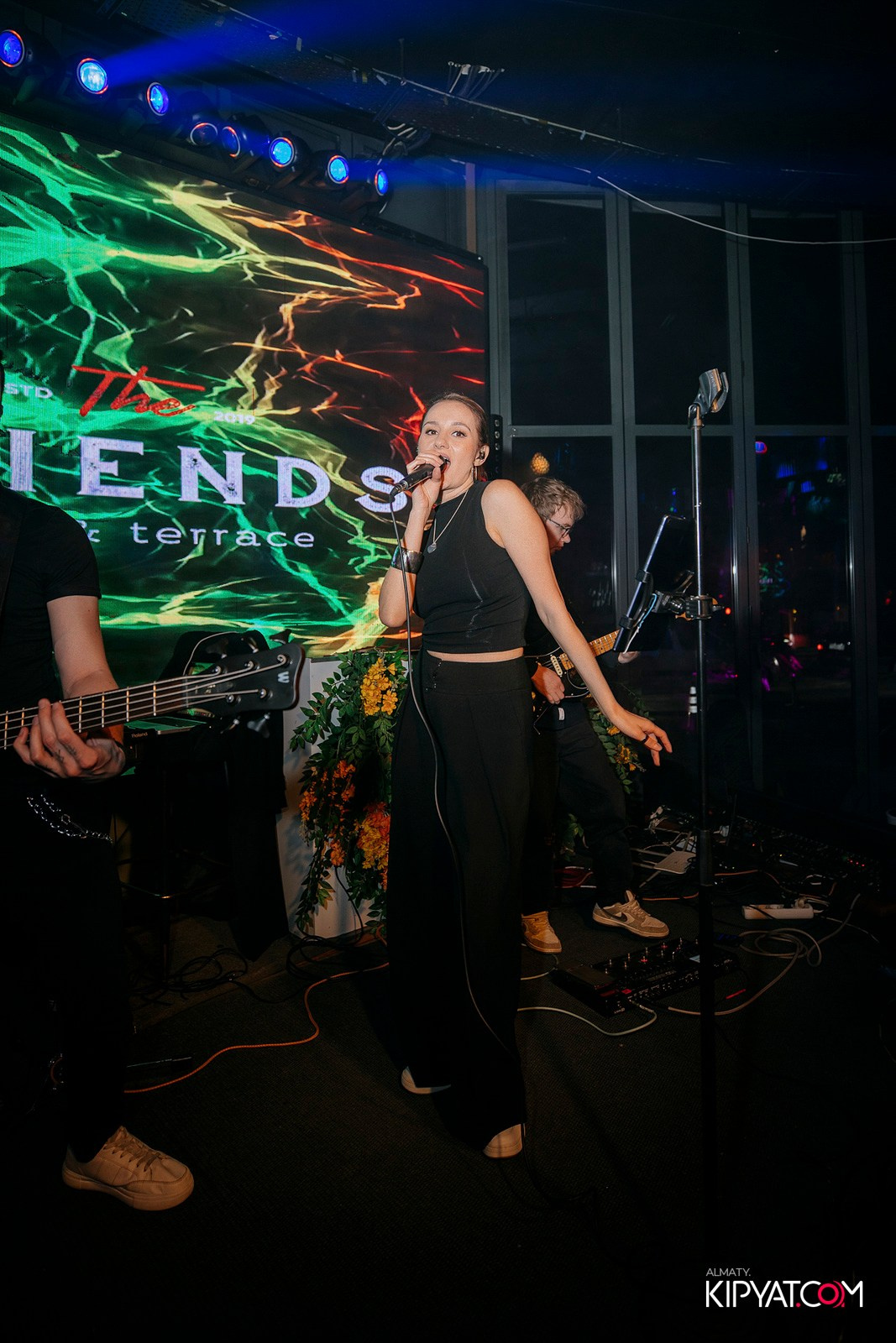 FRIENDS BAR & TERRACE. КИПЯТКОМ АЛМАТЫ! Фотосъемка мероприятий в Алматы