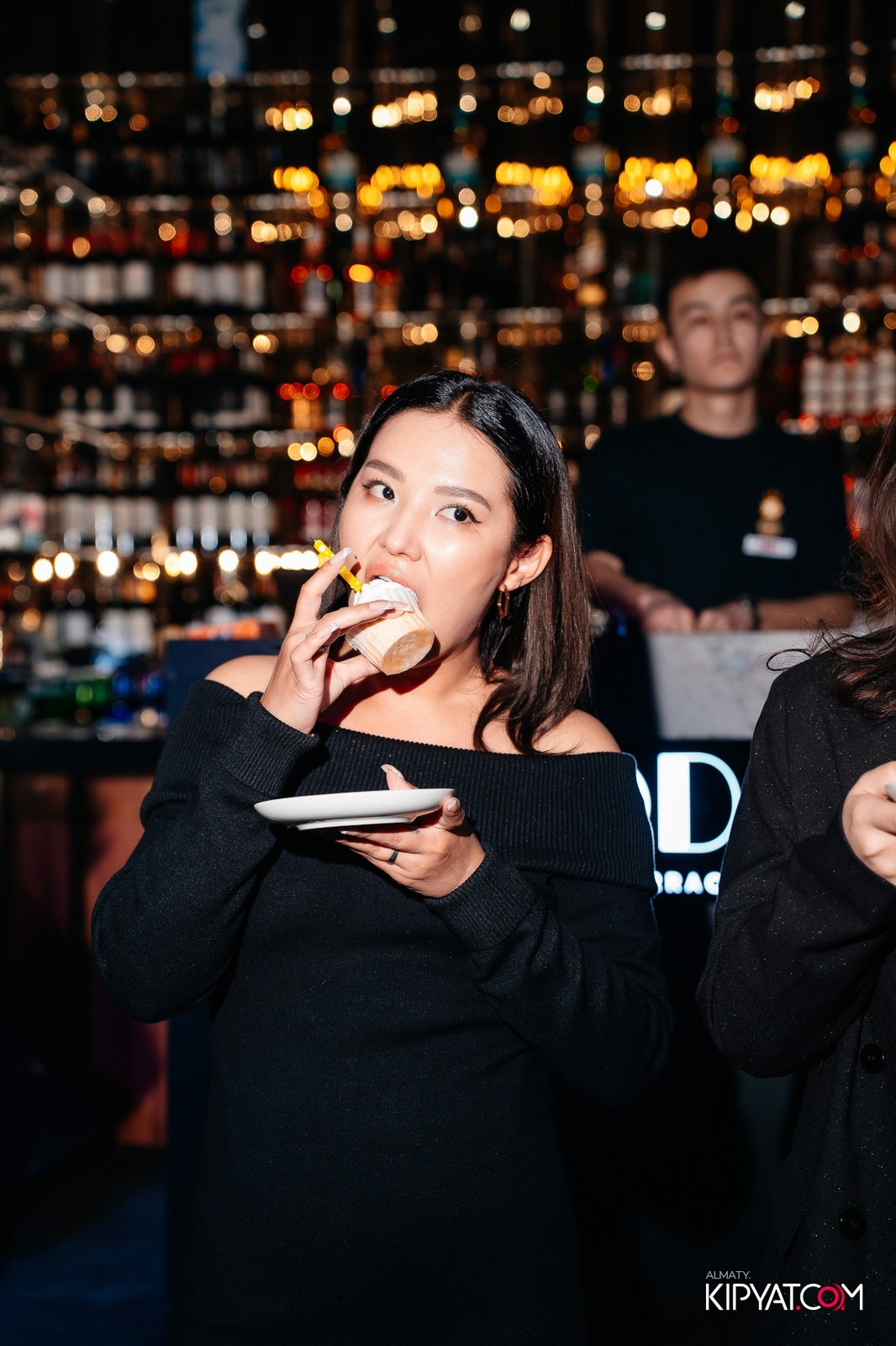 MOOD KARAOKE & TERRACE. КИПЯТКОМ АЛМАТЫ!