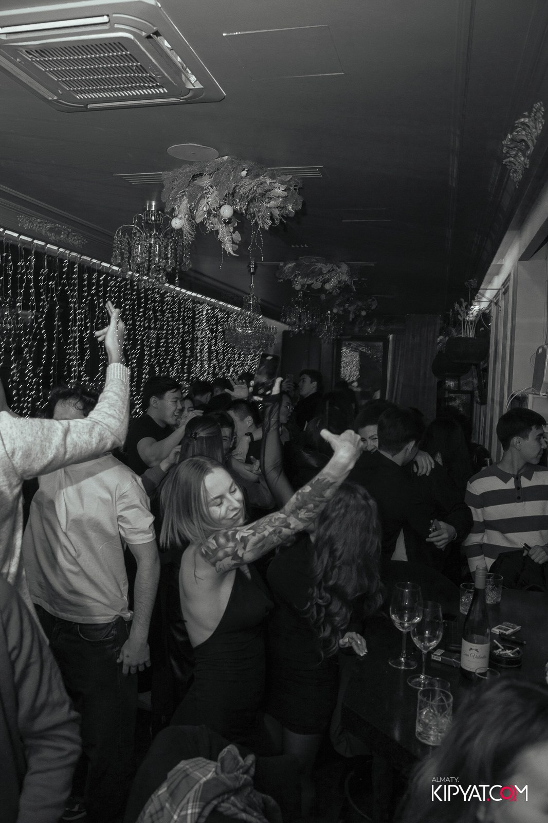 CICADA BAR. КИПЯТКОМ АЛМАТЫ!