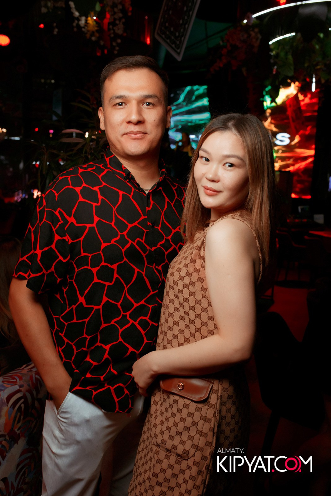 FRIENDS BAR & TERRACE. КИПЯТКОМ АЛМАТЫ!