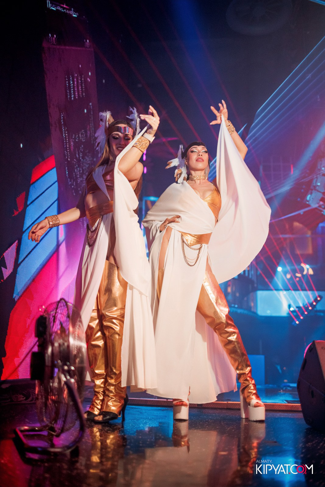 SANTA RAVE В НОЧНОМ КЛУБЕ SANTA BARBARA. КИПЯТКОМ АЛМАТЫ!