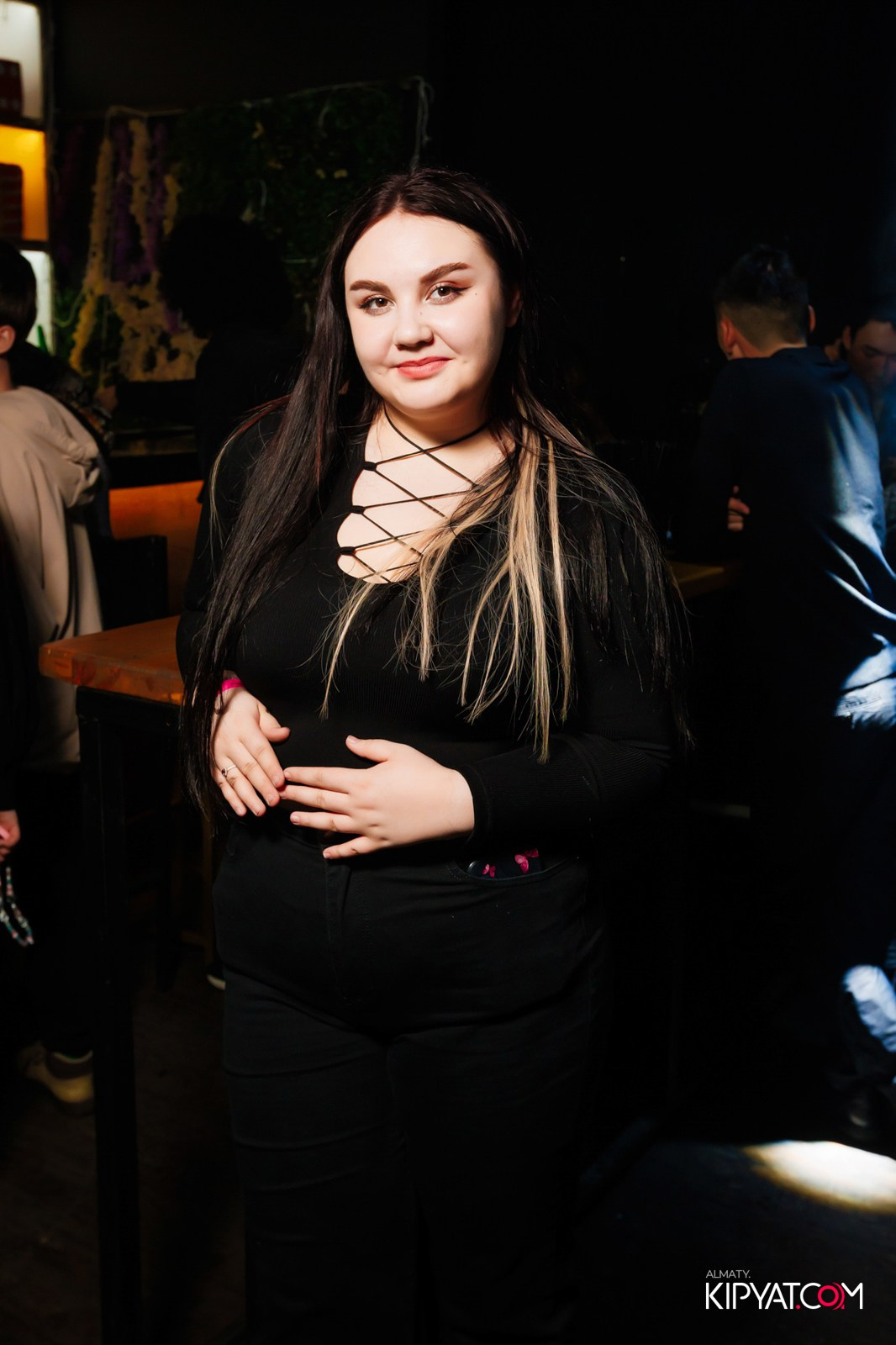 UYAT EMES BAR. КИПЯТКОМ АЛМАТЫ!