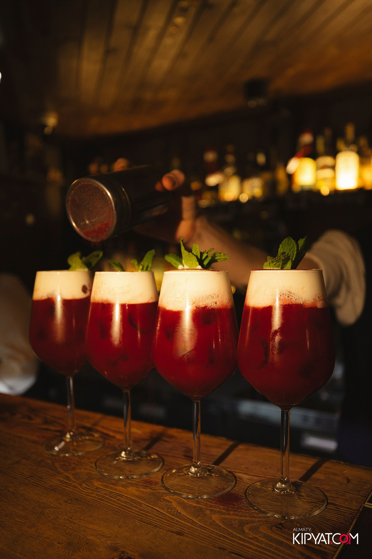 РЕСТО-БАР СКАНДАЛИСТЪ. КИПЯТКОМ АЛМАТЫ! Фотосъемка мероприятий в Алматы