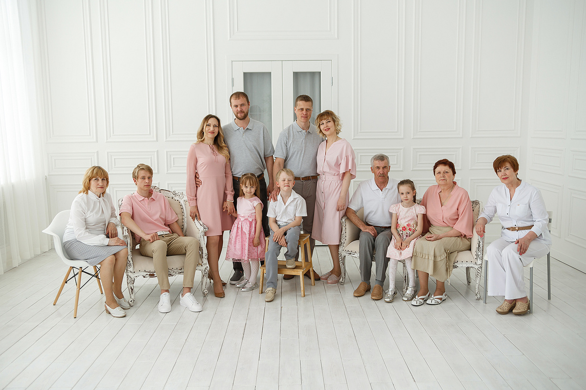 Съемка большой семьи в Омске. Фотограф в Омске Таня Бережная