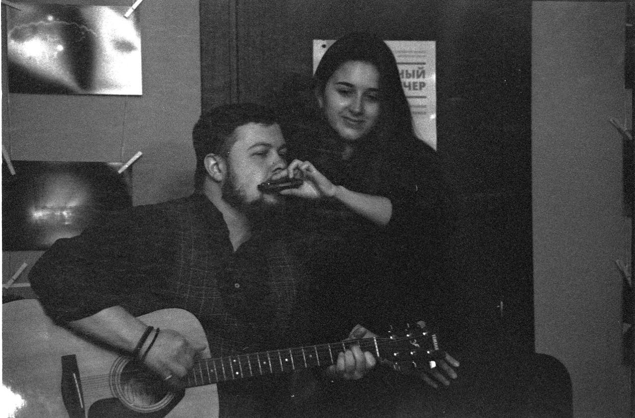 12.12.2021 // Гитара и фотография. Фотовыставки serebro.gallery, в которых автором можешь стать ты! | Москва