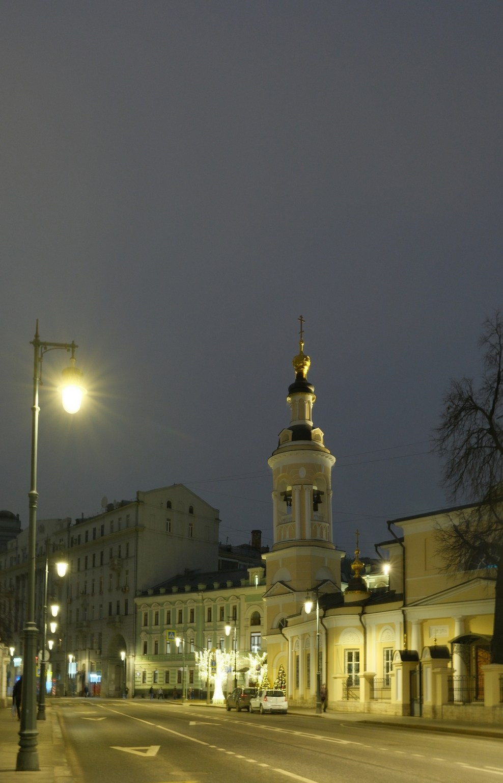 Вечерний город. Улица, люди, жизнь…