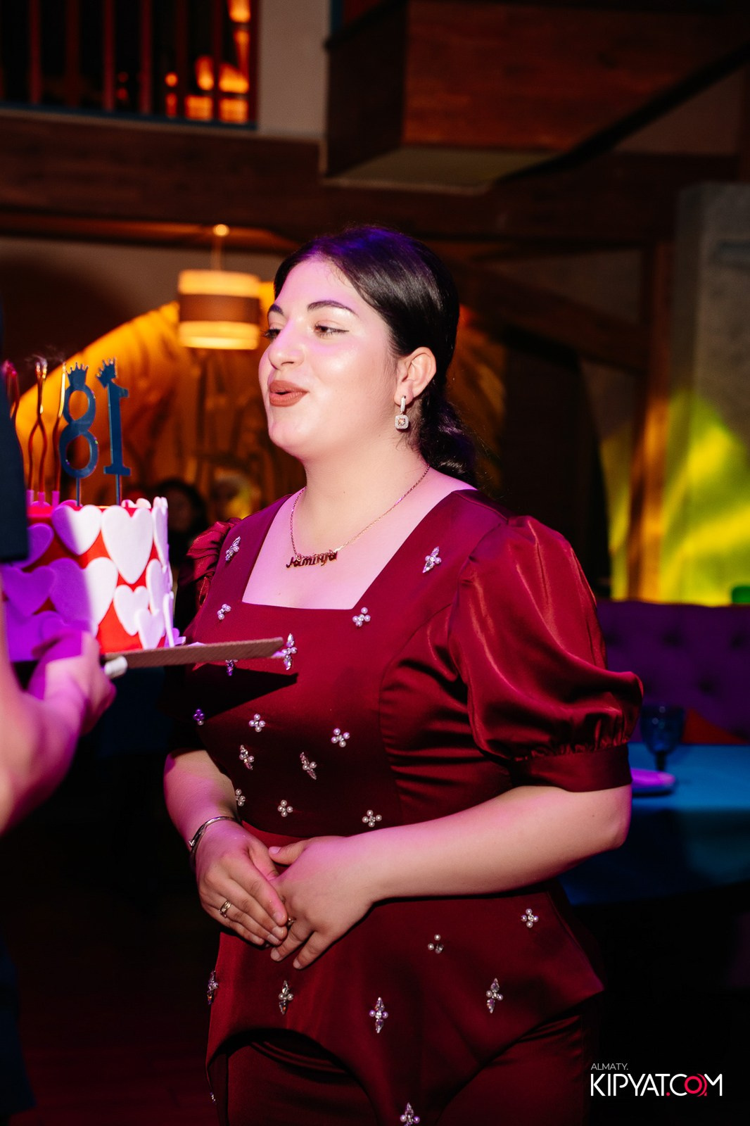 ГРУЗИНСКИЙ ДВОР НА КАБАНБАЙ БАТЫРА. КИПЯТКОМ АЛМАТЫ!