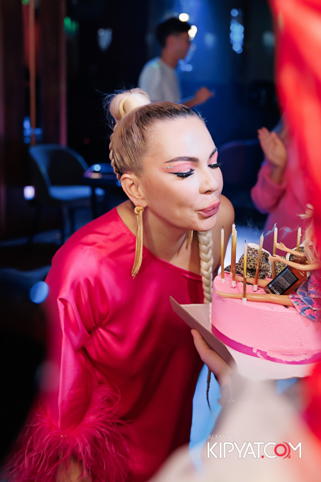 ЗАЯ НА БИС!. КИПЯТКОМ АЛМАТЫ!