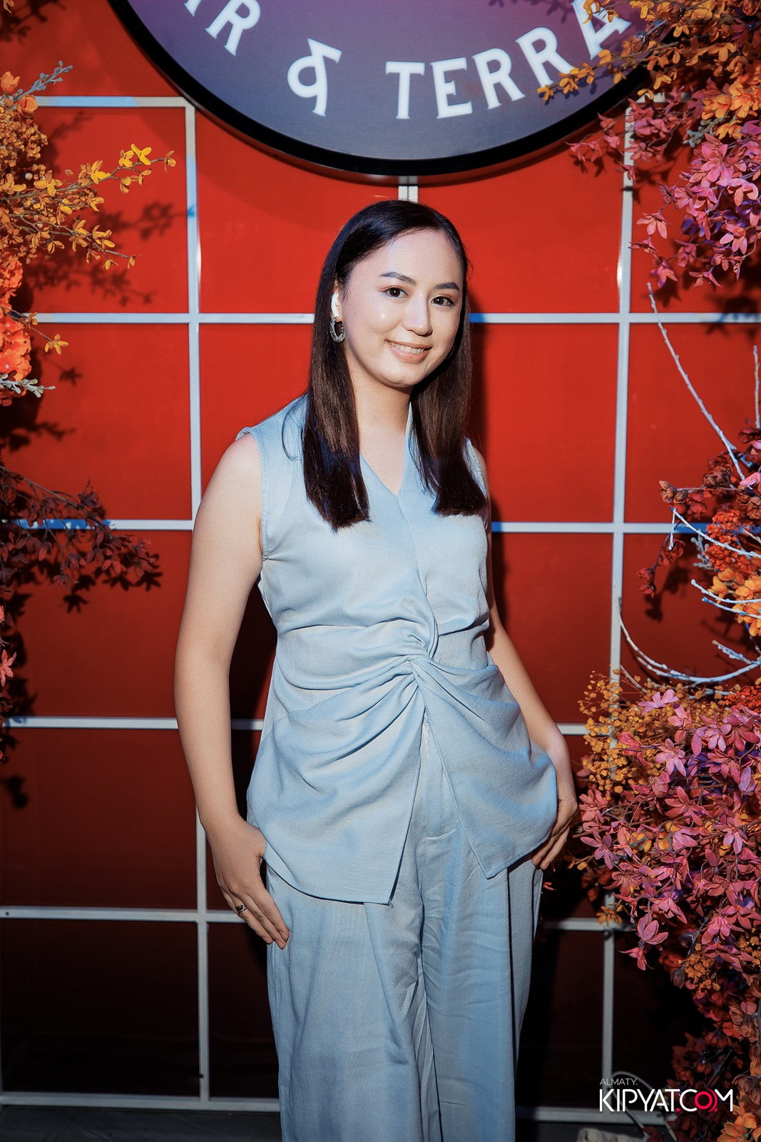 FRIENDS BAR & TERRACE. КИПЯТКОМ АЛМАТЫ!