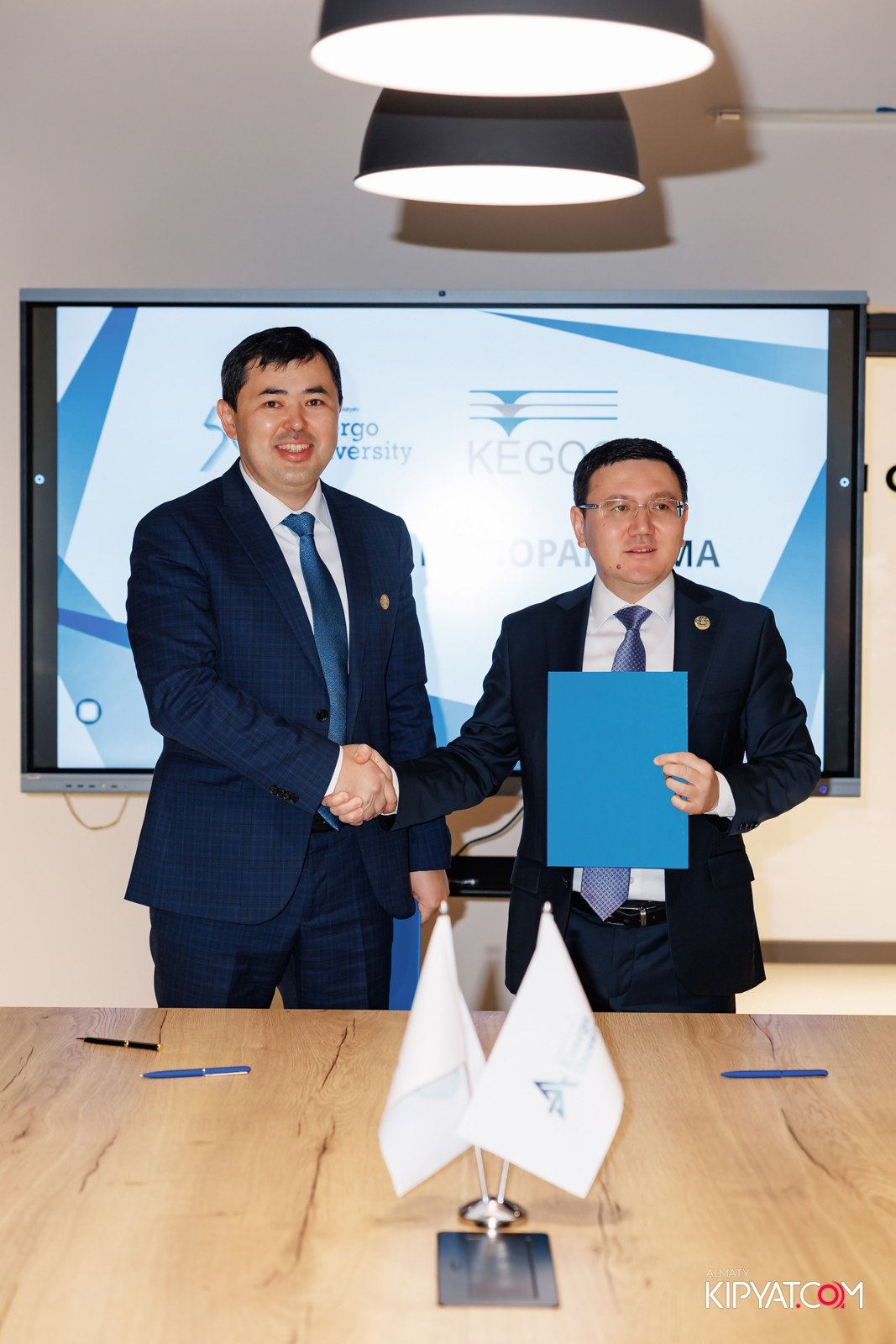 50 ЛЕТ — АЛМАТИНСКИЙ УНИВЕРСИТЕТ ЭНЕРГЕТИКИ И СВЯЗИ. КИПЯТКОМ АЛМАТЫ!