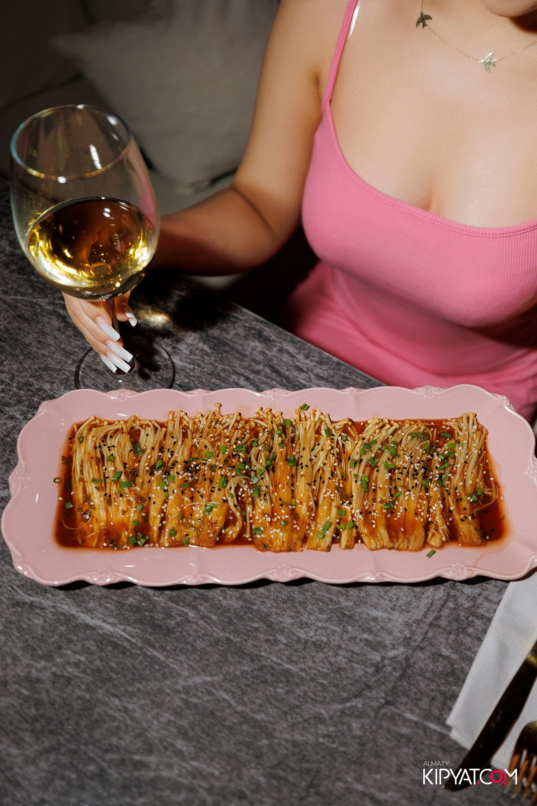 FRIENDS BAR & TERRACE. КИПЯТКОМ АЛМАТЫ! Фотосъемка мероприятий в Алматы
