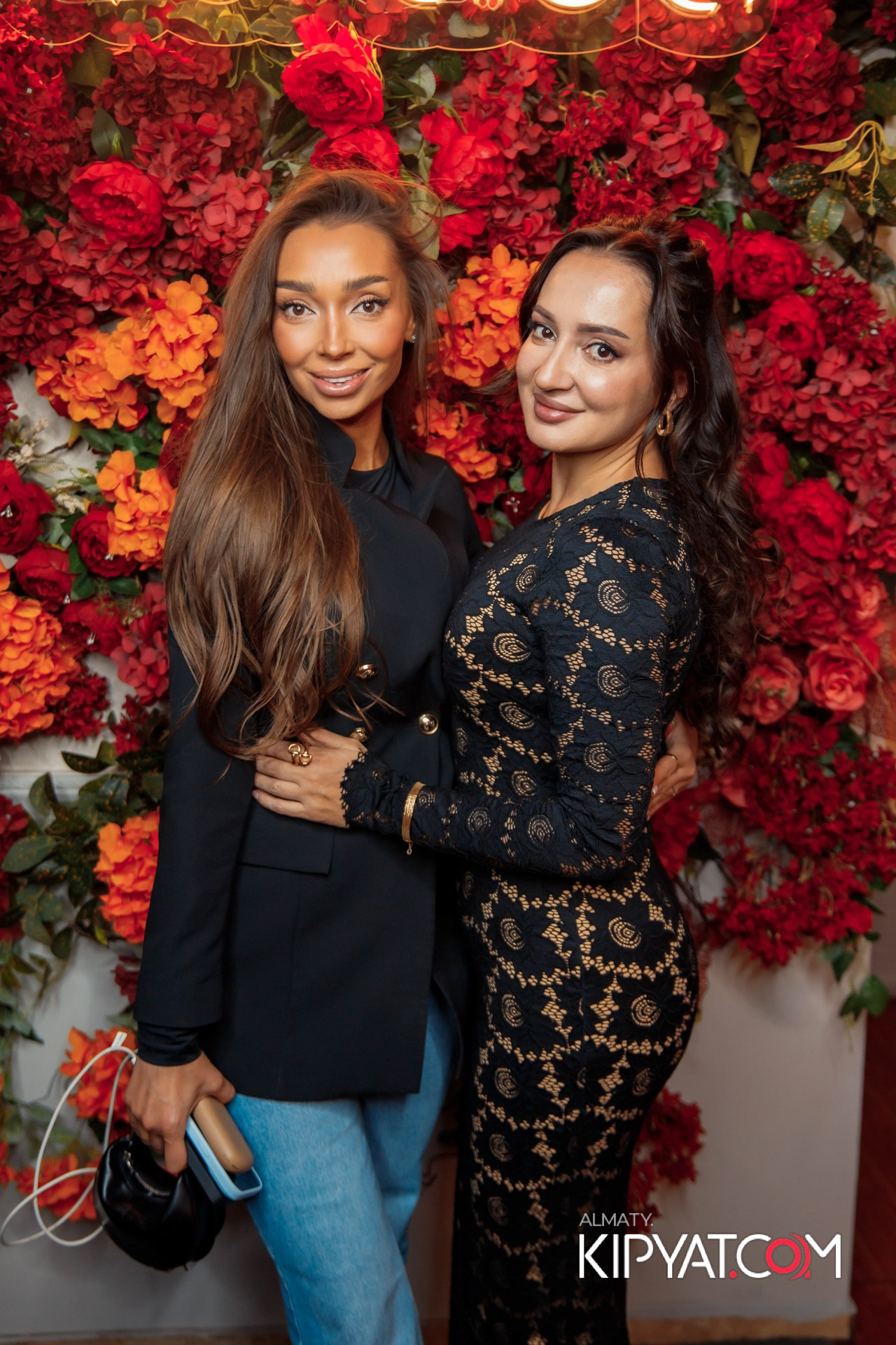 ДЕНЬ РОЖДЕНИЯ КАФЕ ЭСМИРАЛЬДА. КИПЯТКОМ АЛМАТЫ!