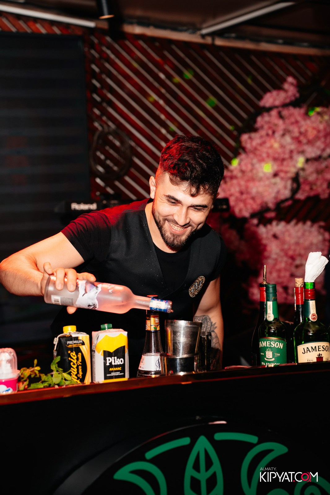 ОТКРЫТИЕ ЛЕТНЕЙ ТЕРРАСЫ В МЯТА PLATINUM НА АБАЯ. КИПЯТКОМ АЛМАТЫ! Фотосъемка мероприятий в Алматы