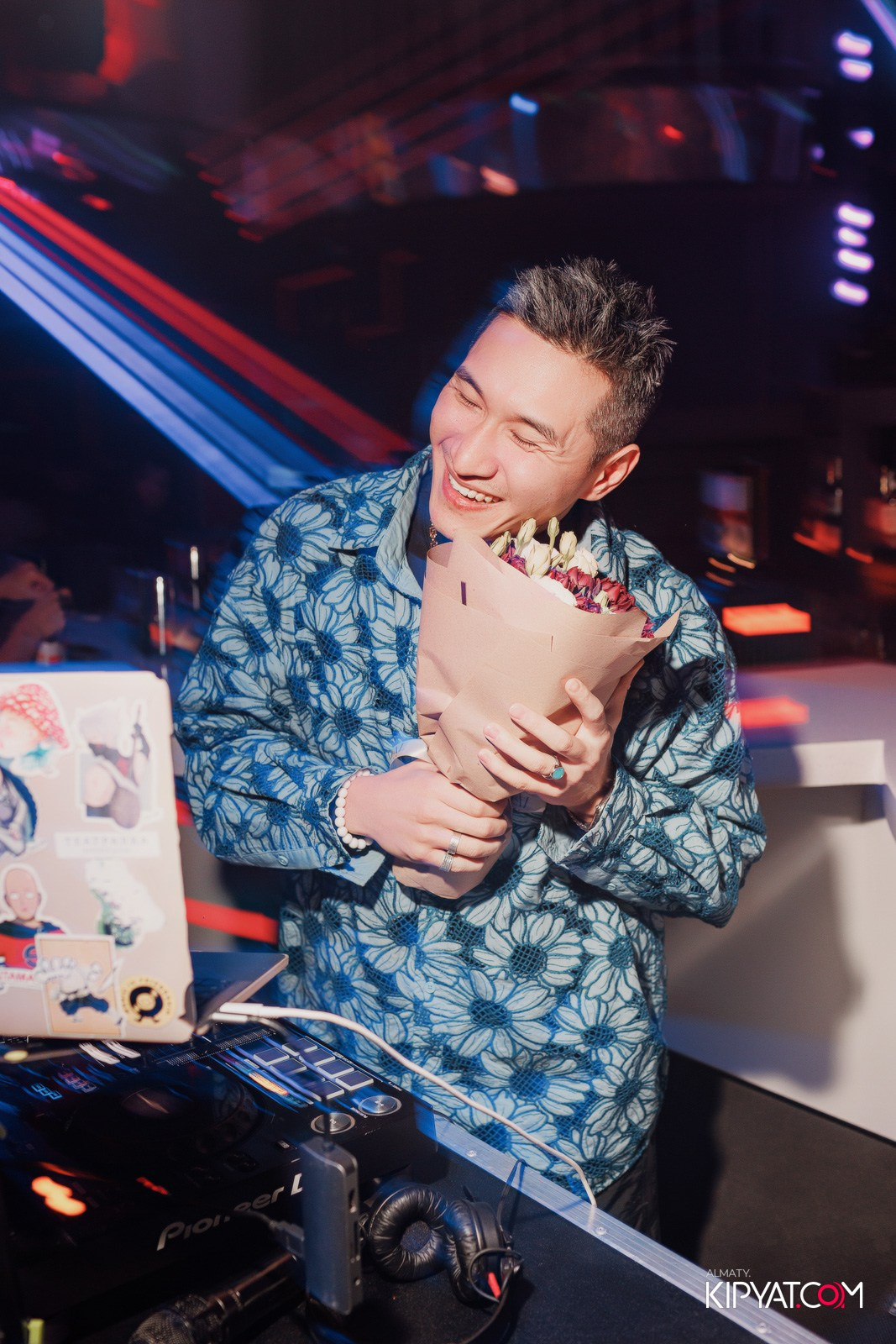 SANTA RAVE В НОЧНОМ КЛУБЕ SANTA BARBARA. КИПЯТКОМ АЛМАТЫ!