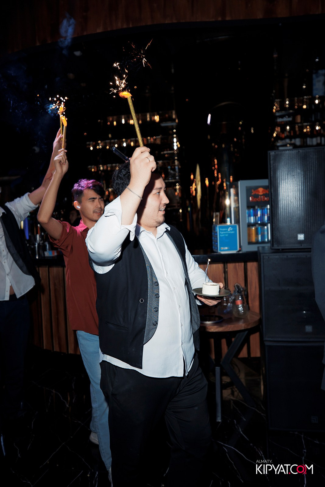 MOOD KARAOKE & TERRACE. КИПЯТКОМ АЛМАТЫ!