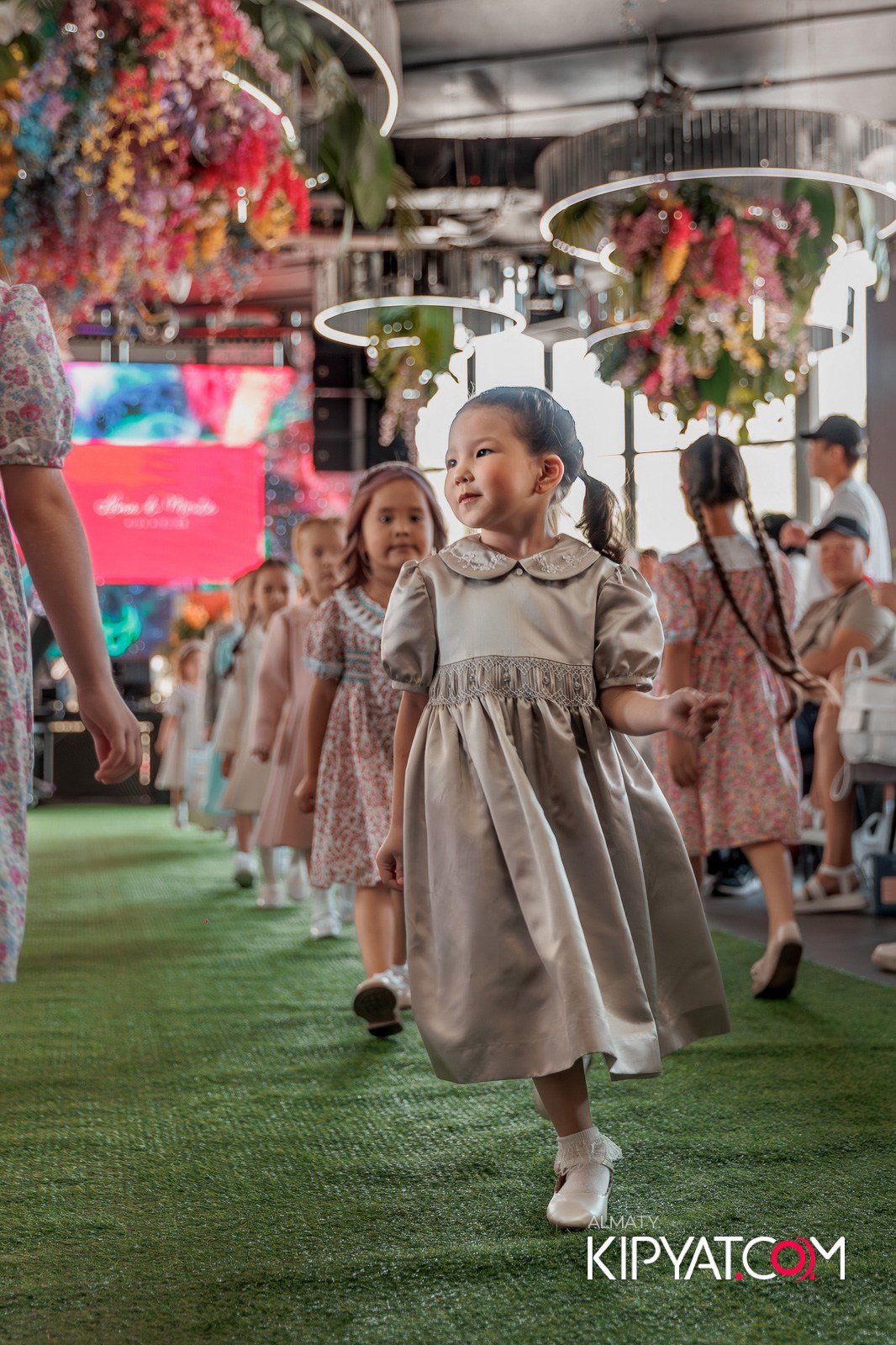 PROM KIDS FASHION SHOW. КИПЯТКОМ АЛМАТЫ!
