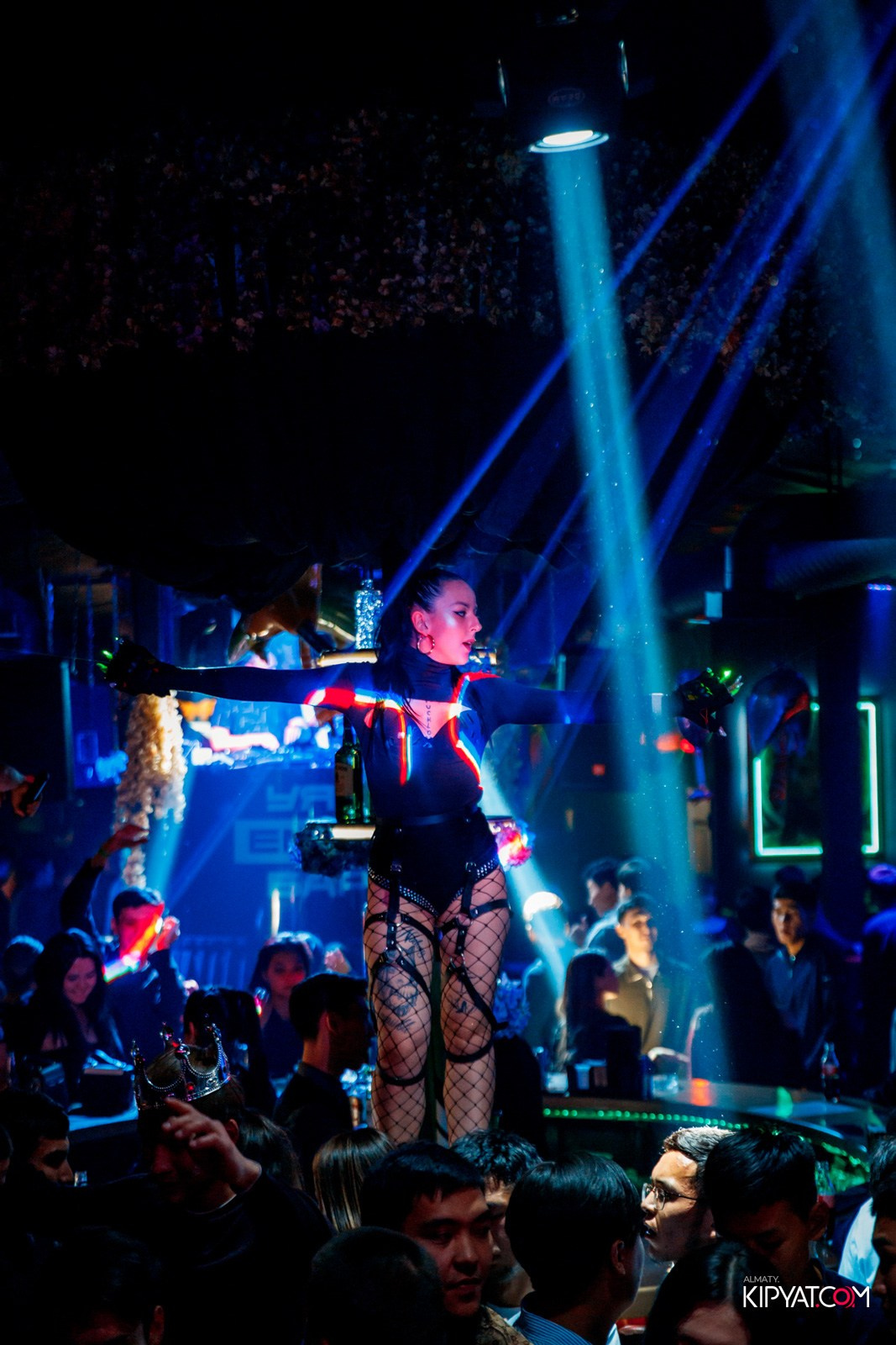 UYAT EMES BAR. КИПЯТКОМ АЛМАТЫ!