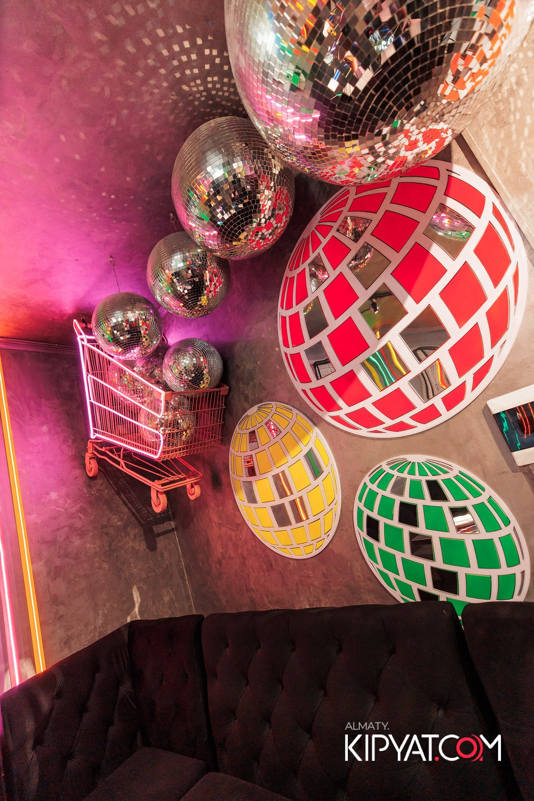 УХО И МЕДВЕДЬ НА САИНА. КИПЯТКОМ АЛМАТЫ!