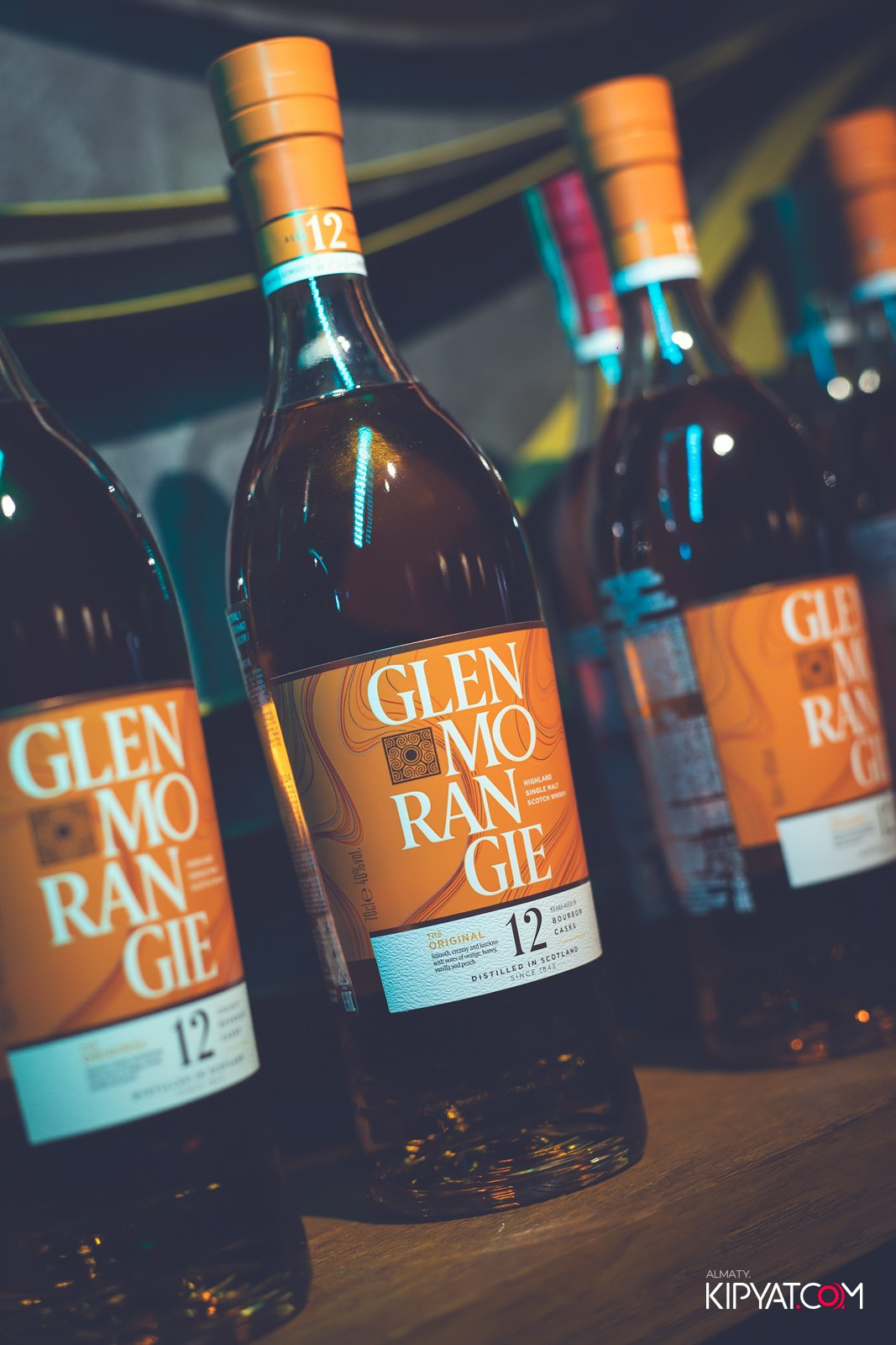 LAUREATE GRAND CAFE. КИПЯТКОМ АЛМАТЫ!