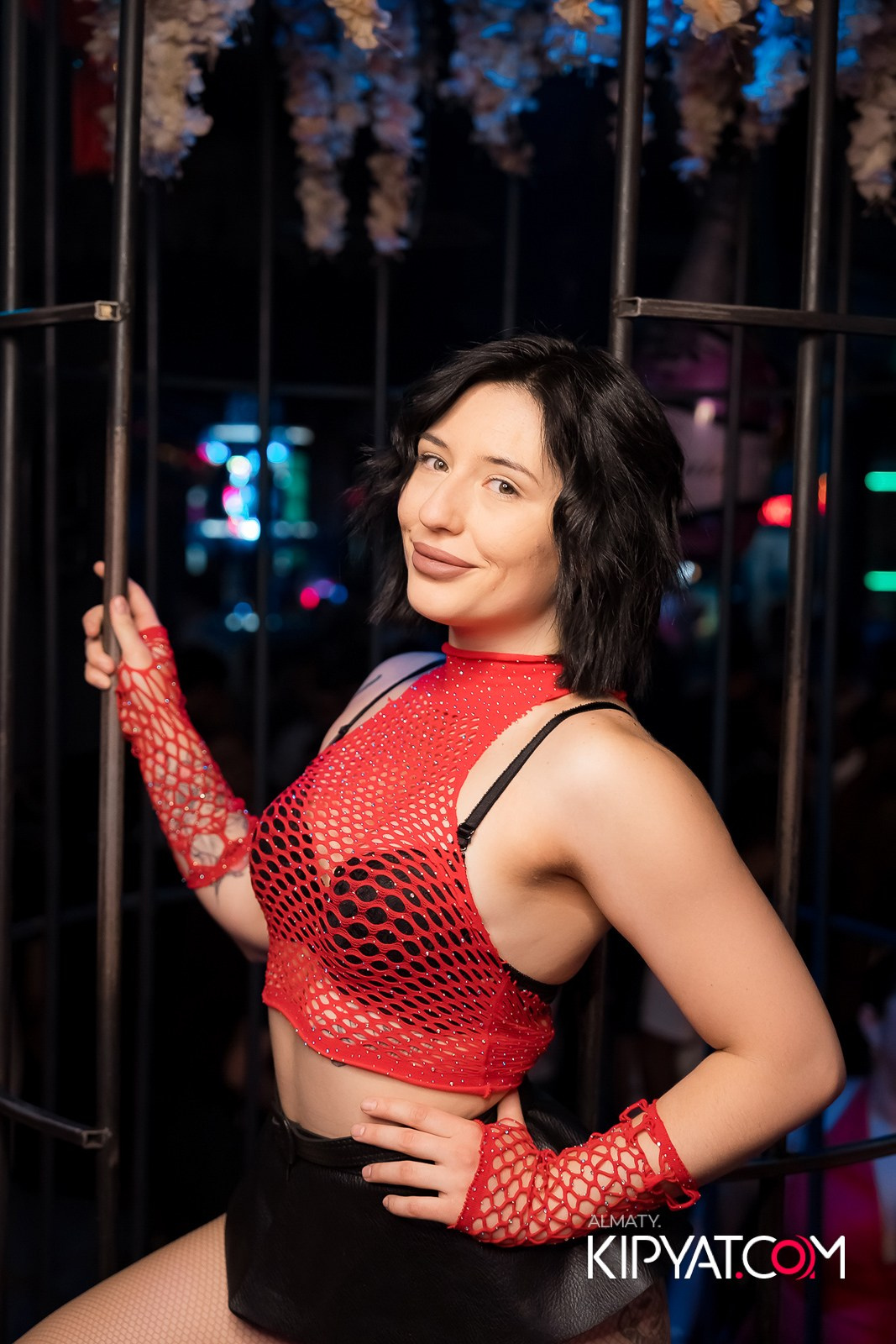 UYAT EMES BAR. КИПЯТКОМ АЛМАТЫ!