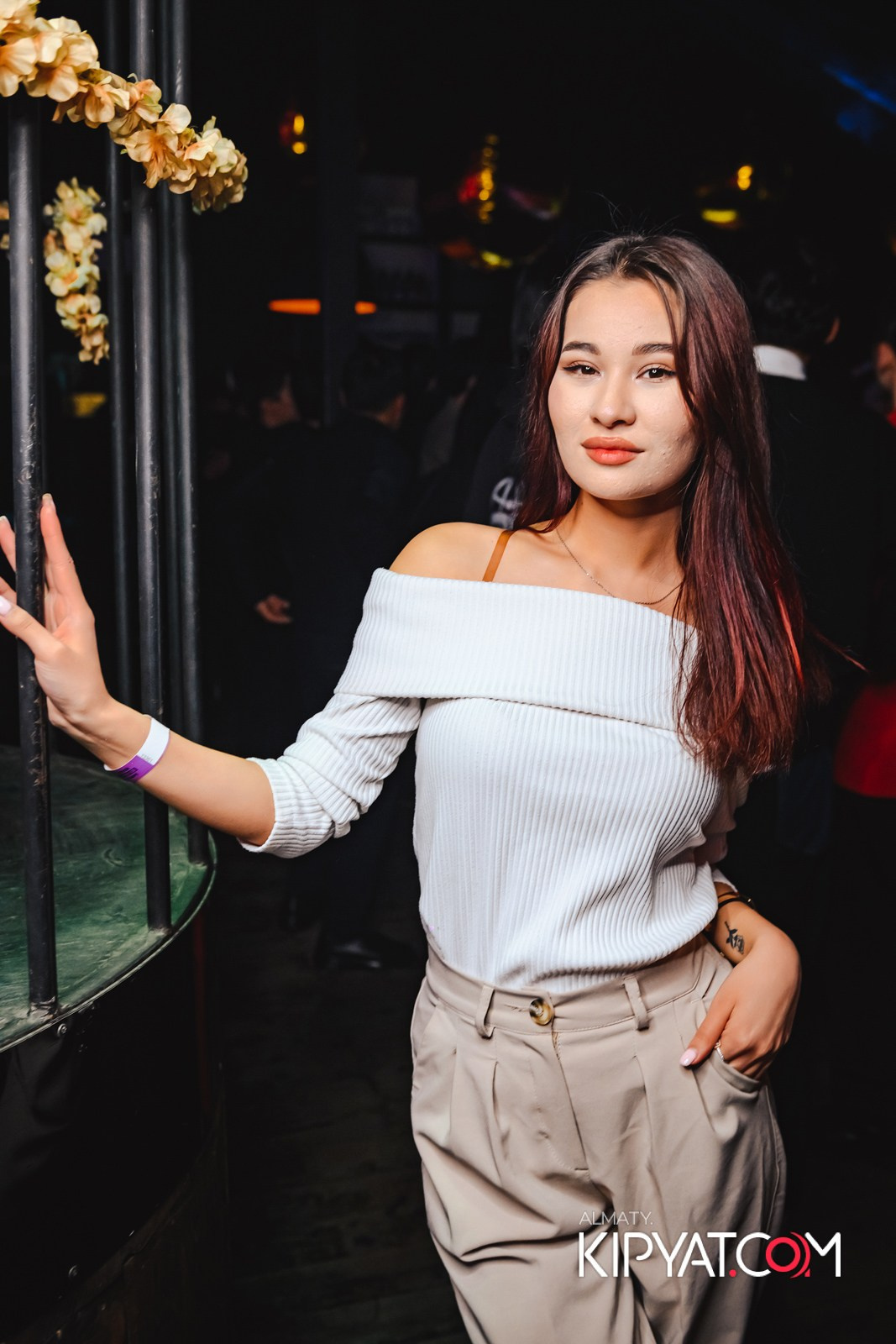 UYAT EMES BAR. КИПЯТКОМ АЛМАТЫ!