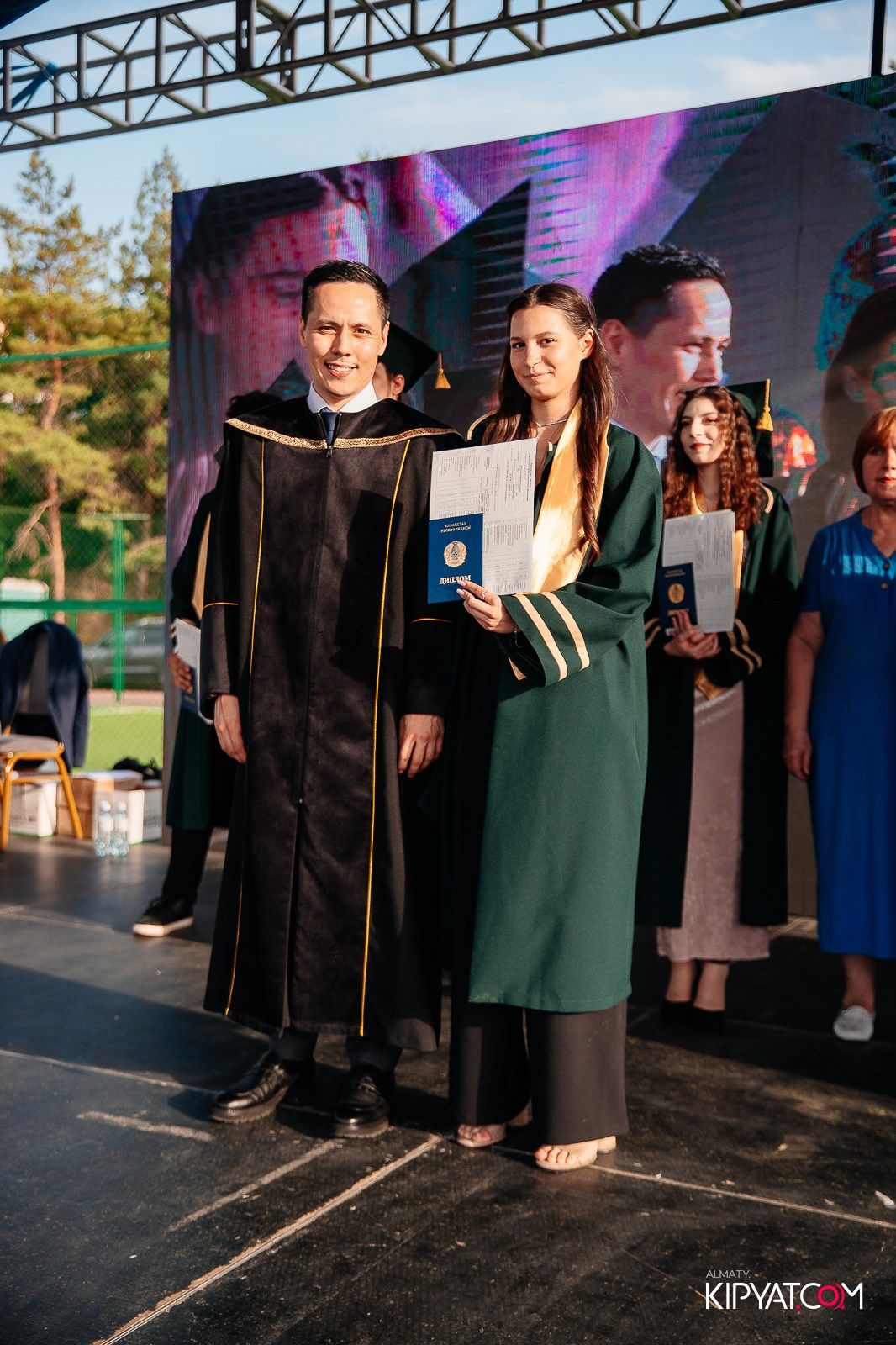 ВРУЧЕНИЕ ДИПЛОМОВ — НАРХОЗ КОЛЛЕДЖ. Part 3. КИПЯТКОМ АЛМАТЫ!