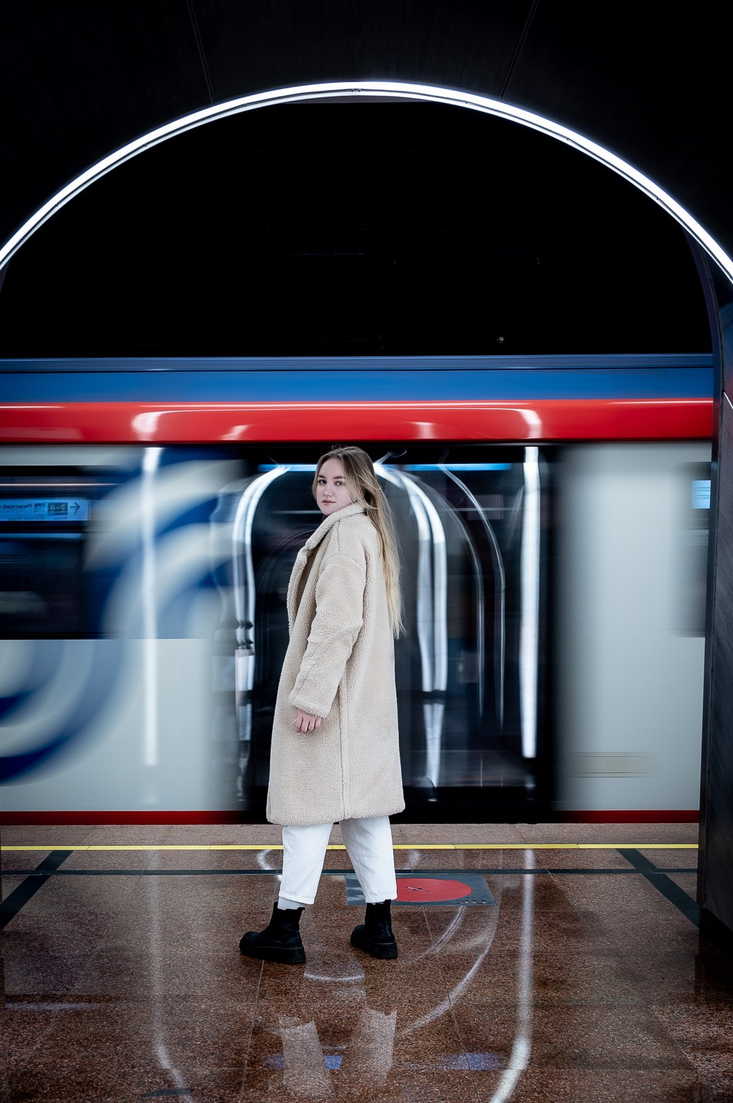 Анастасия метро Москва. Семейный фотограф Чеплянская Альмира в г. Братск