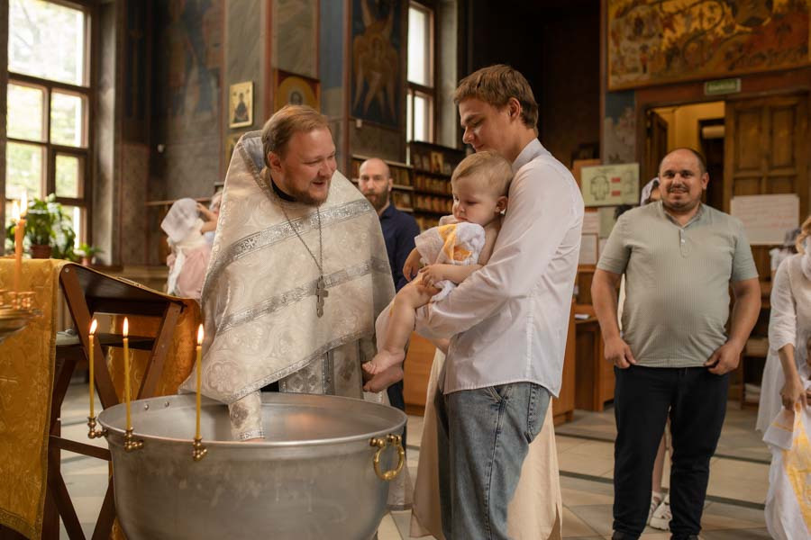 Таинство Крещения Данила и Саши. Фотограф в Железнодорожном и Балашихе