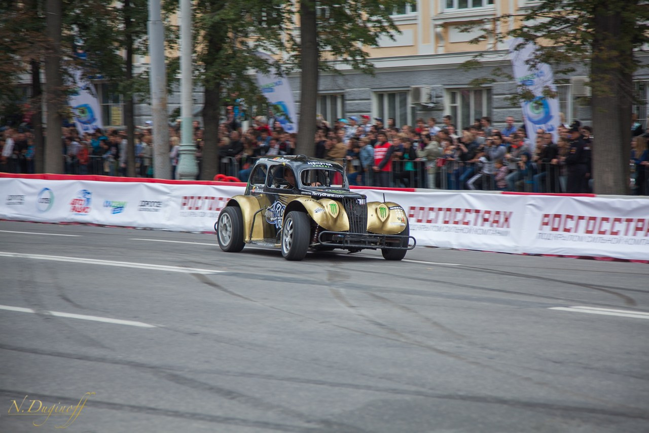 Nissan Nissmo Drive. Профессиональный фотограф Дугинов Николай | Екатеринбург