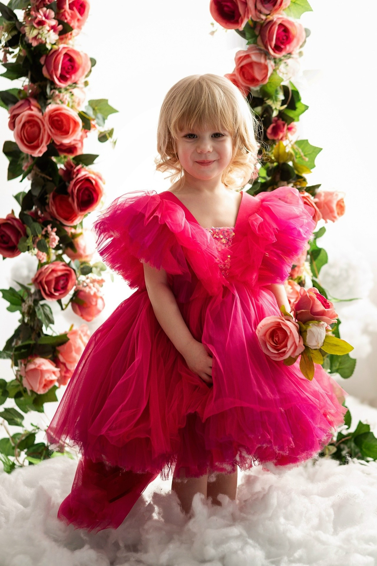 Цветочная качель. ФОТОГРАФ НА ГОДИК, БЕРЕМЕННОСТИ, НОВОРОЖДЕННЫХ, КРЕЩЕНИЯ МОСКВА