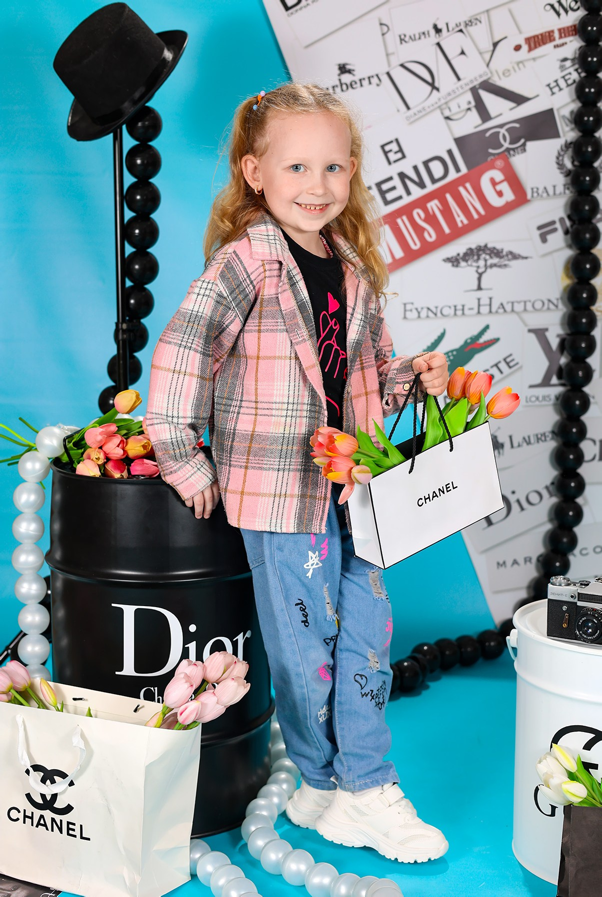 На стиле ФЭШН. Выпускные альбомы в Иваново в детский сад и школу. Александр и Светлана Янкины