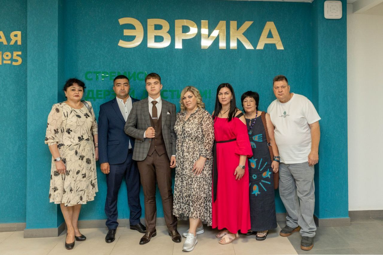 Выпускной 11 класс 2024. Свадебный семейный фотограф Костырина Светлана