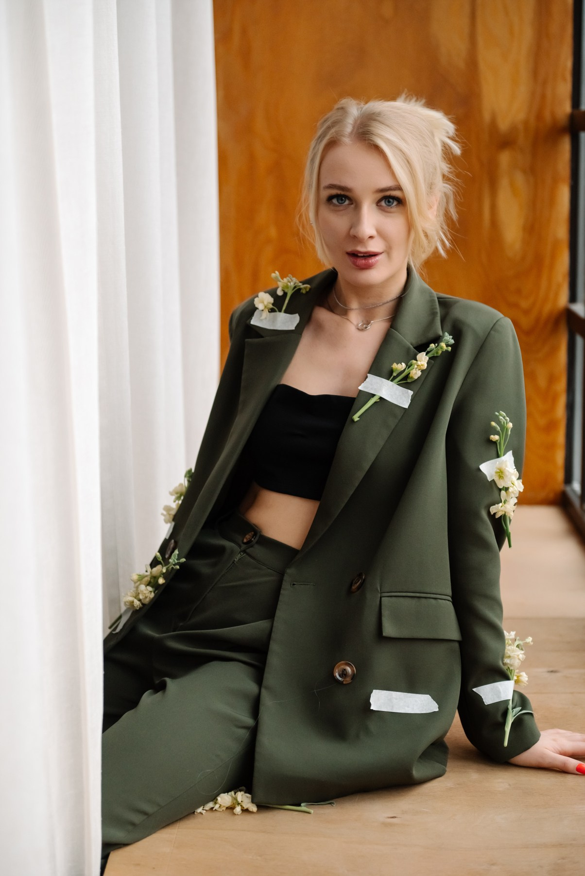 Индивидуальная. Деловой образ с цветами. Свадебный и сеейный фотограф в Санкт-Петербурге Елена Худякова