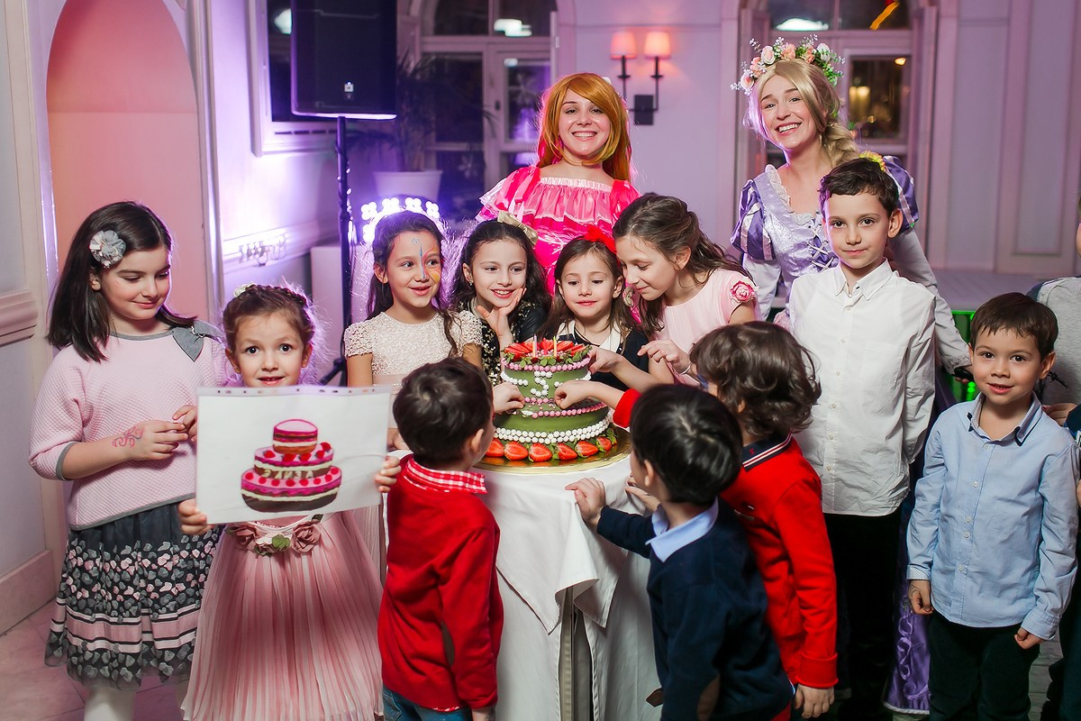 Фотосъемка детского Дня рождения Элизы. Репортажный фотограф Борис Геер