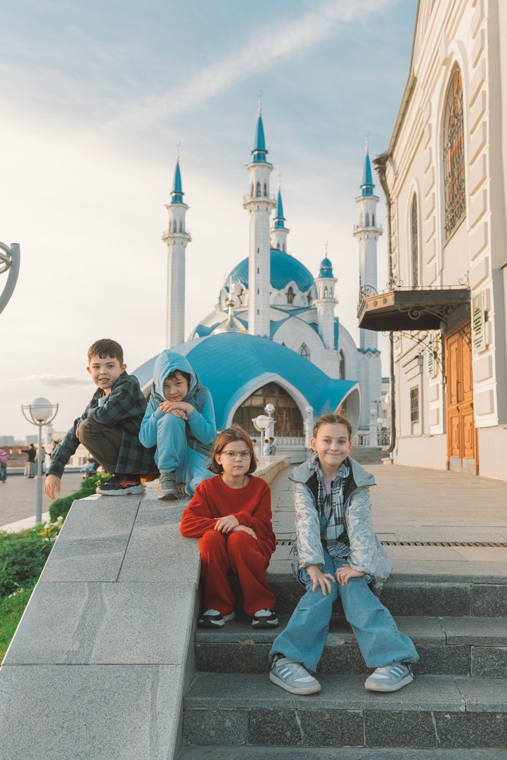 Фотопрогулка одноклассников. 2 класс